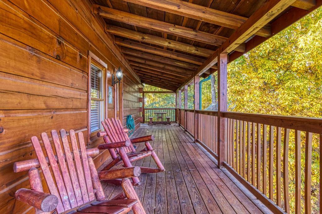 The Nut House, Hot Tub, Game Room, Wifi, 1089 Free Tickets Each Paid Day, Dollywood And More! Pigeon Forge Eksteriør billede